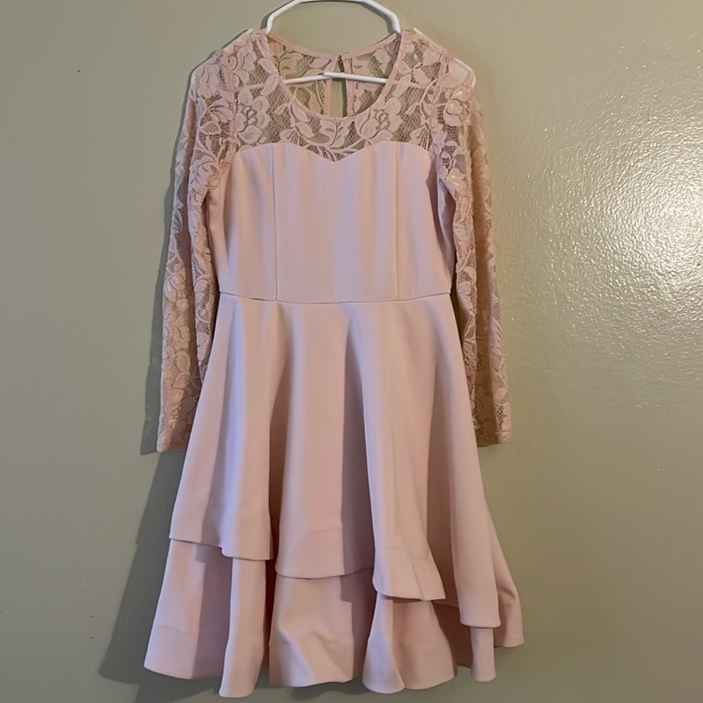 Dress, size L, color pink, pre-owned. Excellent condition. Size S.